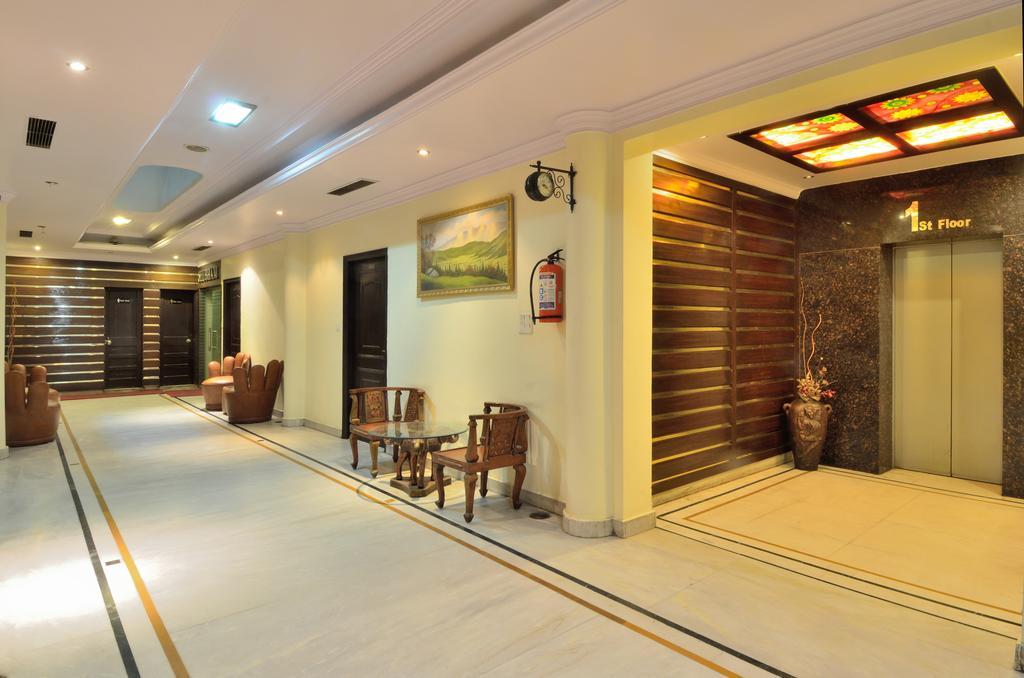 Hotel Roopa International Amritsar Exterior foto